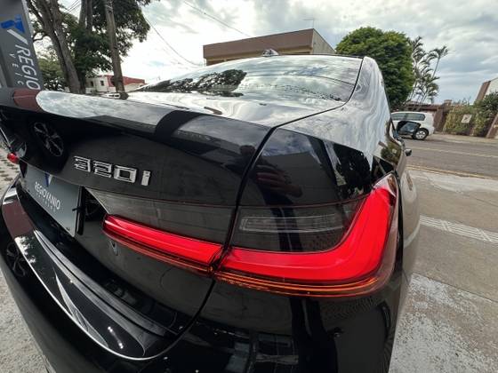 BMW 320i 2.0 16V TURBO FLEX M SPORT AUTOMÁTICO BMW 320i 2.0 16V TURBO FLEX M SPORT AUTOMÁTICO